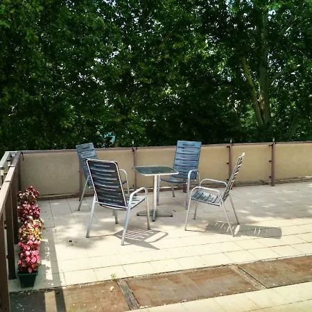 Aradi Apartman Apartament *